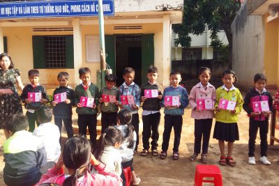 Học sinh nhận giấy chứng nhận hoàn thành chương trình Dự bị đội viên, Rèn luyện đội viên